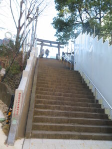 西久保八幡神社　階段